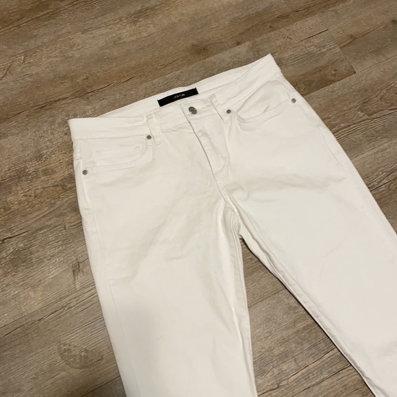 Joe’s White Capri Jeans - Picture 2 of 4
